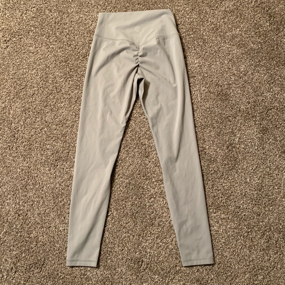 Til You Collapse Scrunch Booty Leggings-size XS